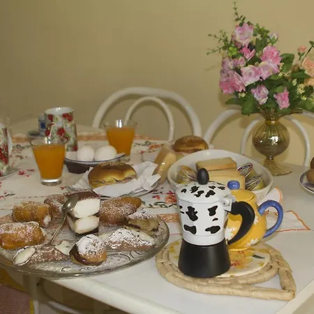 Alfa Quadro Bed & Breakfast 4*