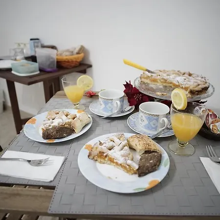 Alfa Quadro Nocleg ze śniadaniem 4*