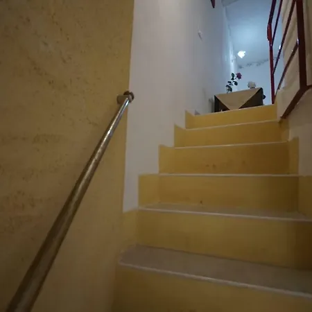 Alfa Quadro Nocleg ze śniadaniem 4*