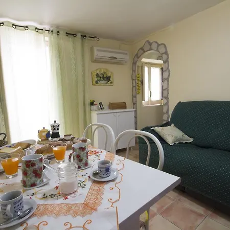 Bed & Breakfast Alfa Quadro 4*