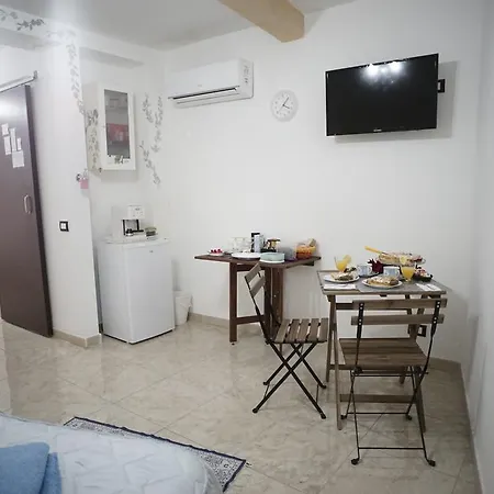 Bed and breakfast Alfa Quadro *