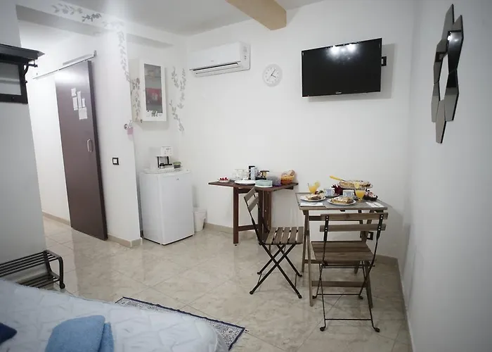 Bed and breakfast Alfa Quadro 4*