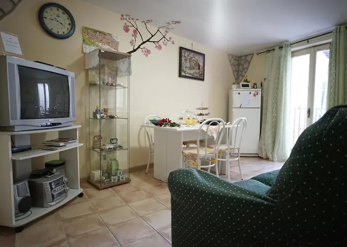 Alfa Quadro Bed and breakfast 4*